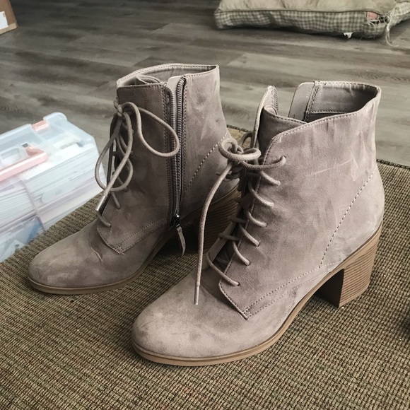 Time and Tru Shoes - Womens heeled boots side zipper